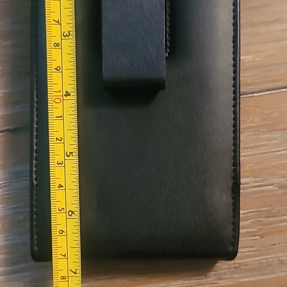 Cell phone clip case